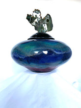 Load image into Gallery viewer, Ceramic Urn With Eternal Flame
