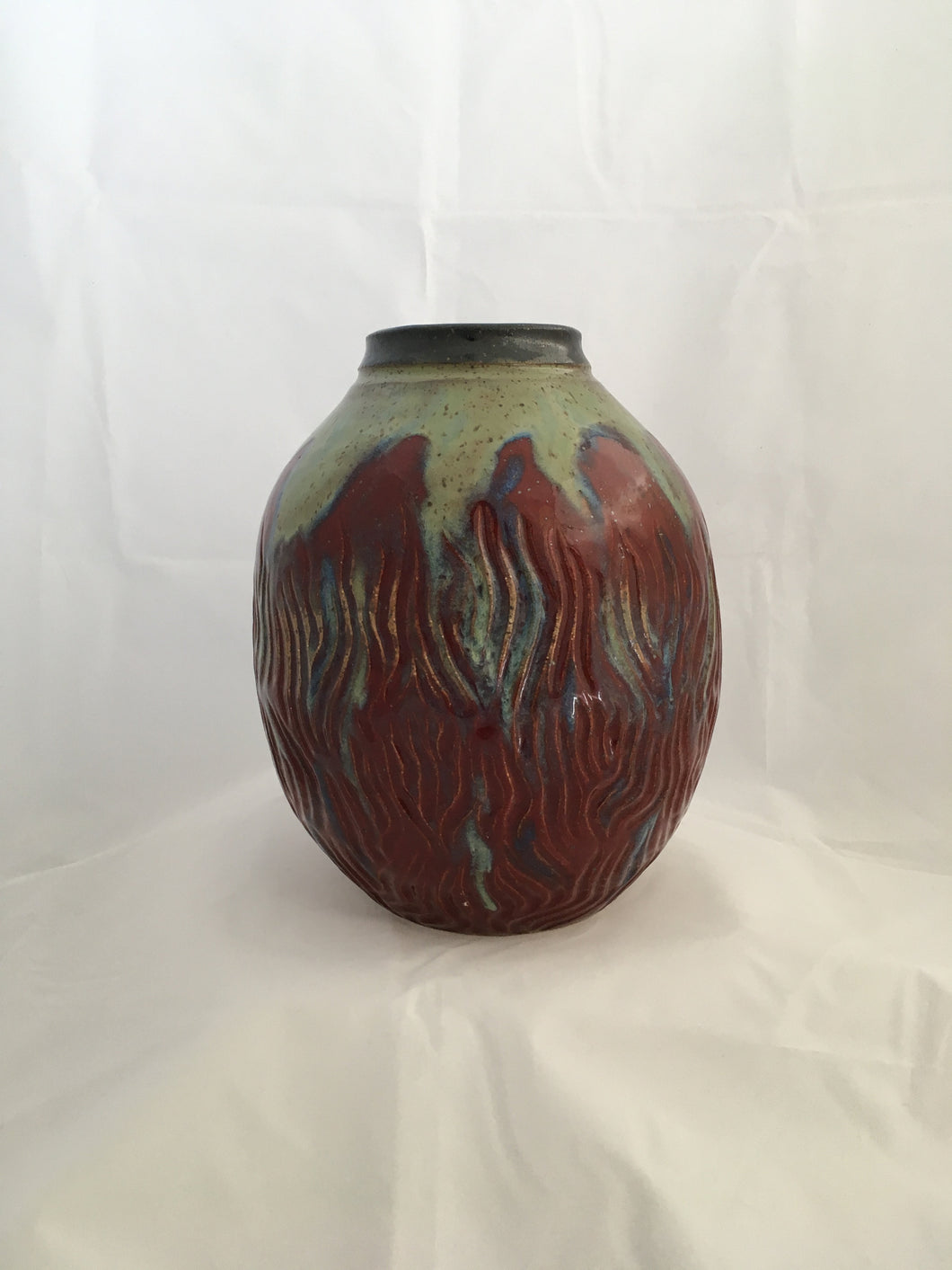 Stoneware vase in Red and green