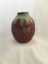 Load image into Gallery viewer, Stoneware vase in Red and green
